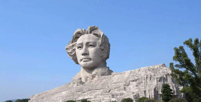 毛主席人物肖像雕塑.gif